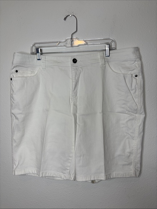 CJ Banks Pants - CJ Banks White Women's Bermuda Shorts